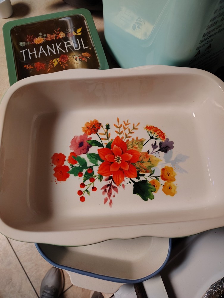 NEW ~ Pioneer Woman Merry Meadows 2-Piece Rectangular Holiday Bakeware Set