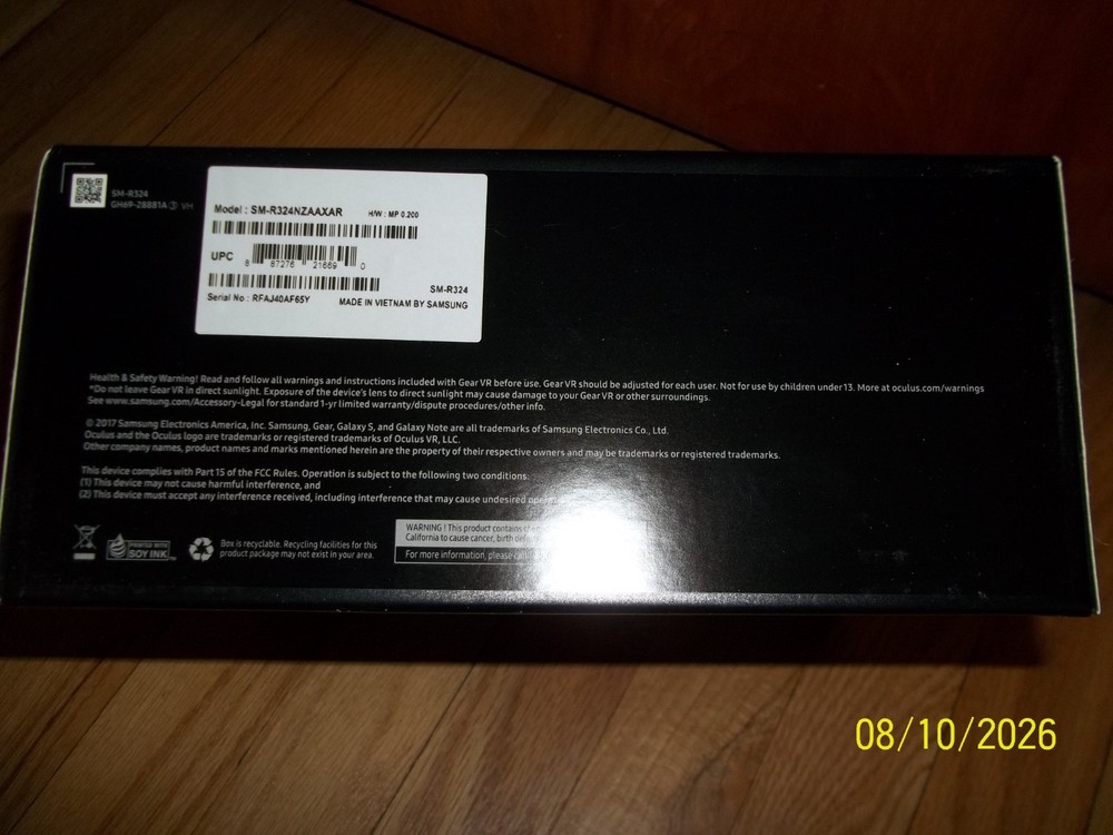 Samsung Gear VR Black Smartphone Virtual Reality Headset With Oculus Controller