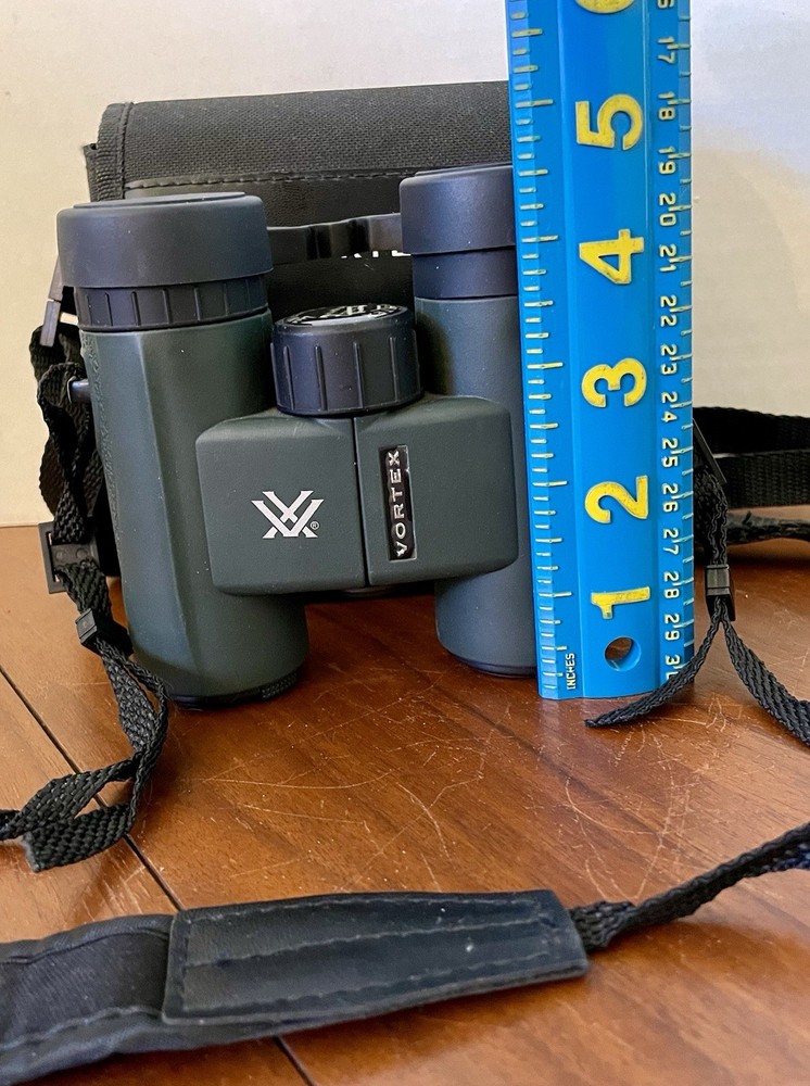 VORTEX SPITFIRE 8.5 X 32 Binoculars Strap Case Discontinued Birding Lightweight