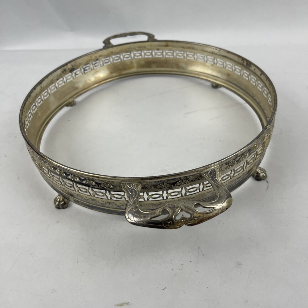 3639 Silver Coated vegetable dish holder 8 3/4”