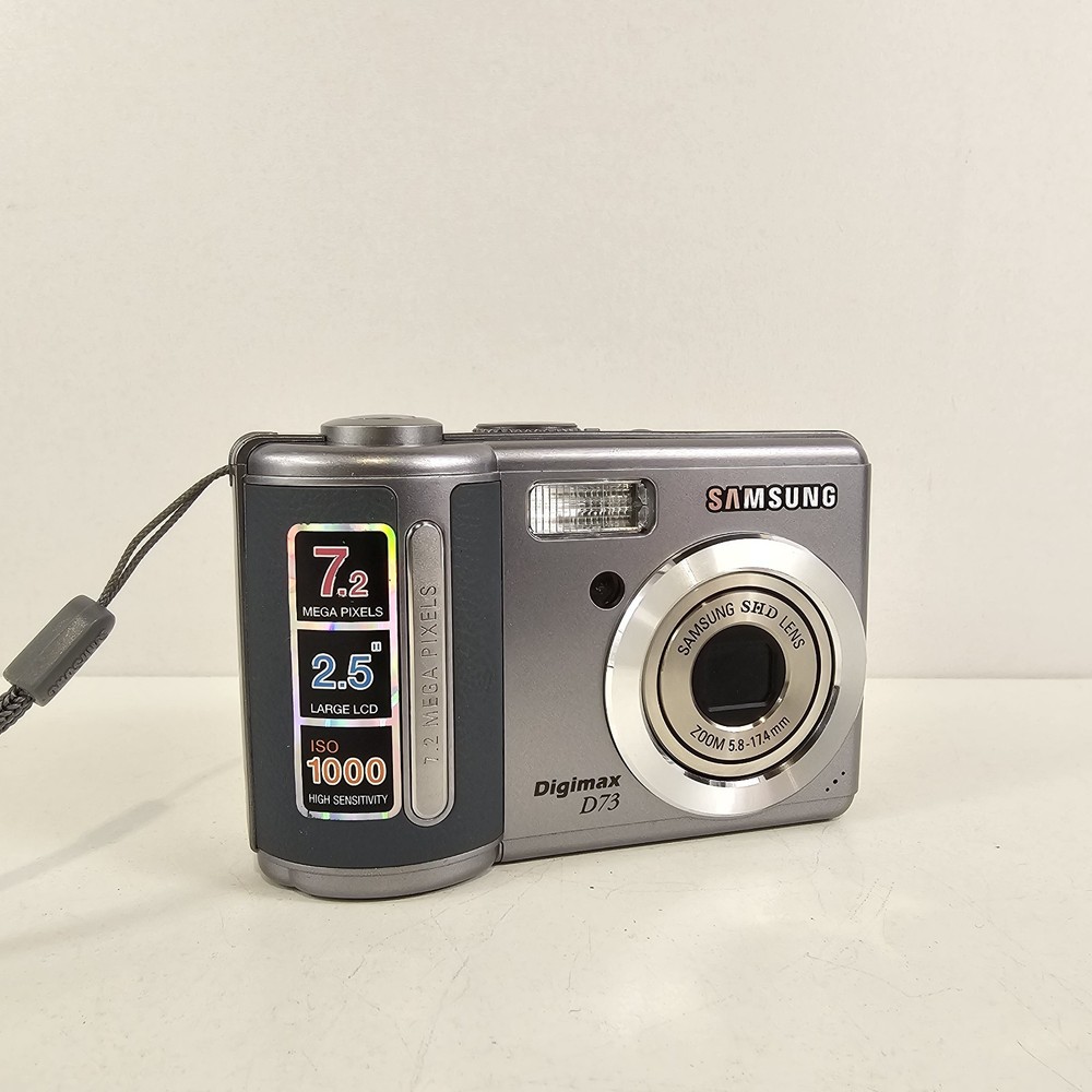 Samsung Digimax D73 7.2MP Compact Digital Camera - Silver