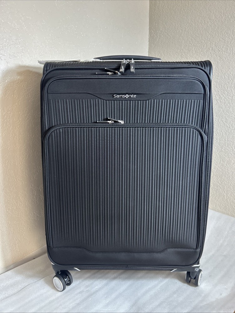 Samsonite Silhouette 18 Expandable Medium Softside Check-in Spinner