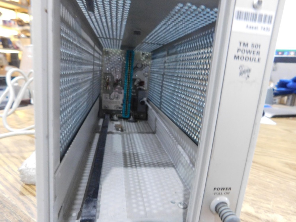Tektronix Model TM 501 Power Supply Module
