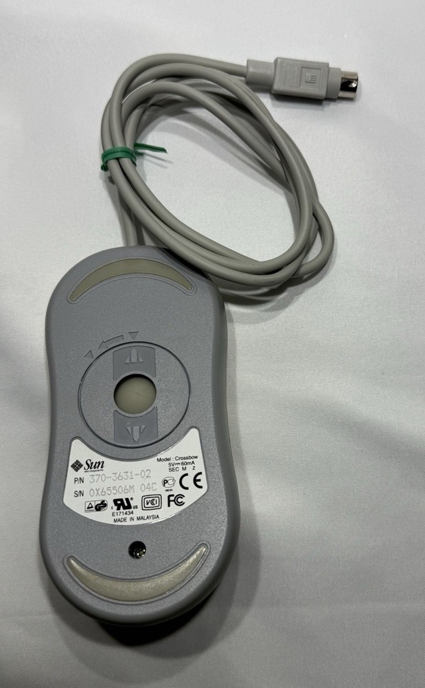 Sun Microsystems 370-3631 Type-6 Mouse, Mini-Din Connector, 3 Button - Tested