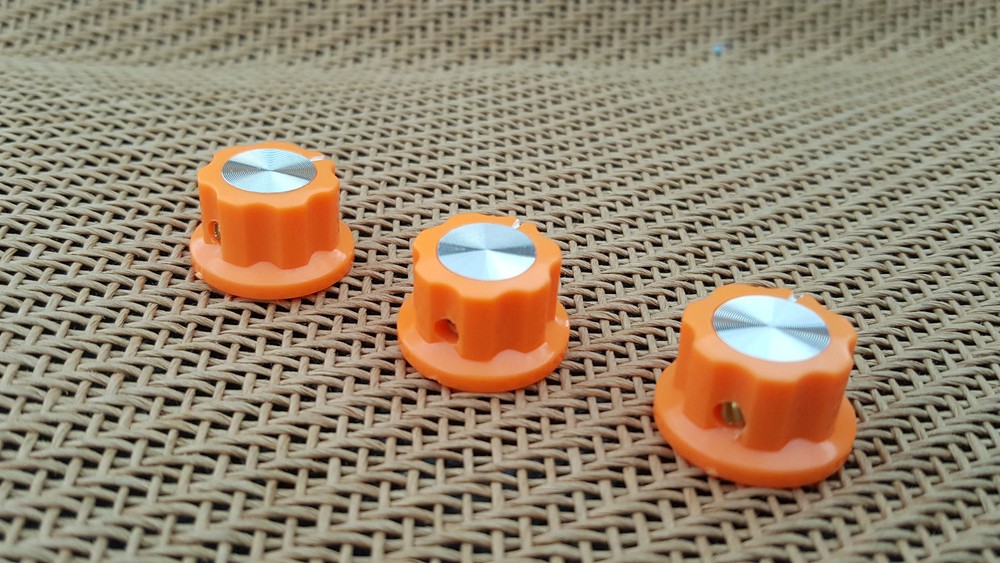 20pcs Orange Boss Style Guitar Effects Pedal Stompbox Control Knobs 1/4" Hole