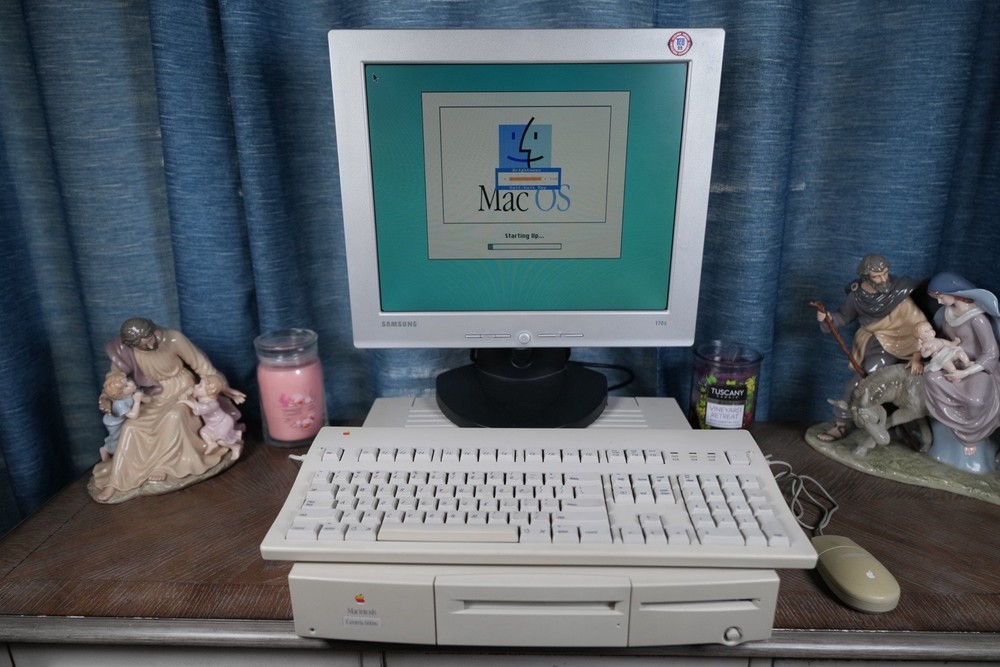 1993 Apple Macintosh Centris 660AV Computer + Keyboard & Mouse (TESTED & WORKS)