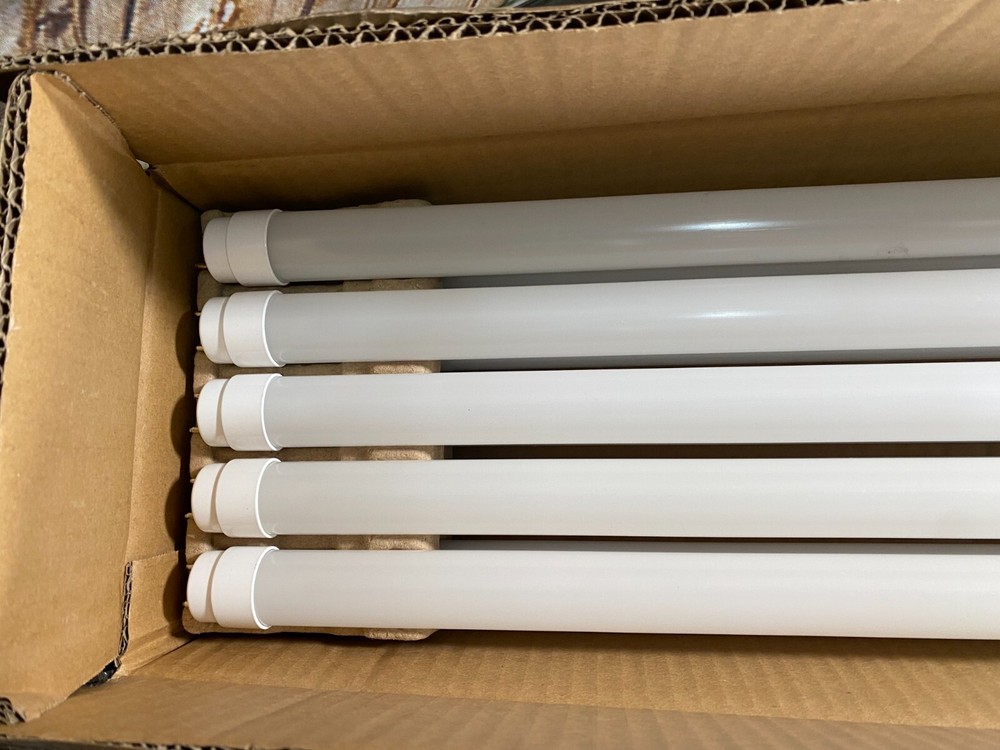 (Case of 10) GE 34253 4' 5000K LumenChoice Plastic Type C Tube Shop Light Bulb