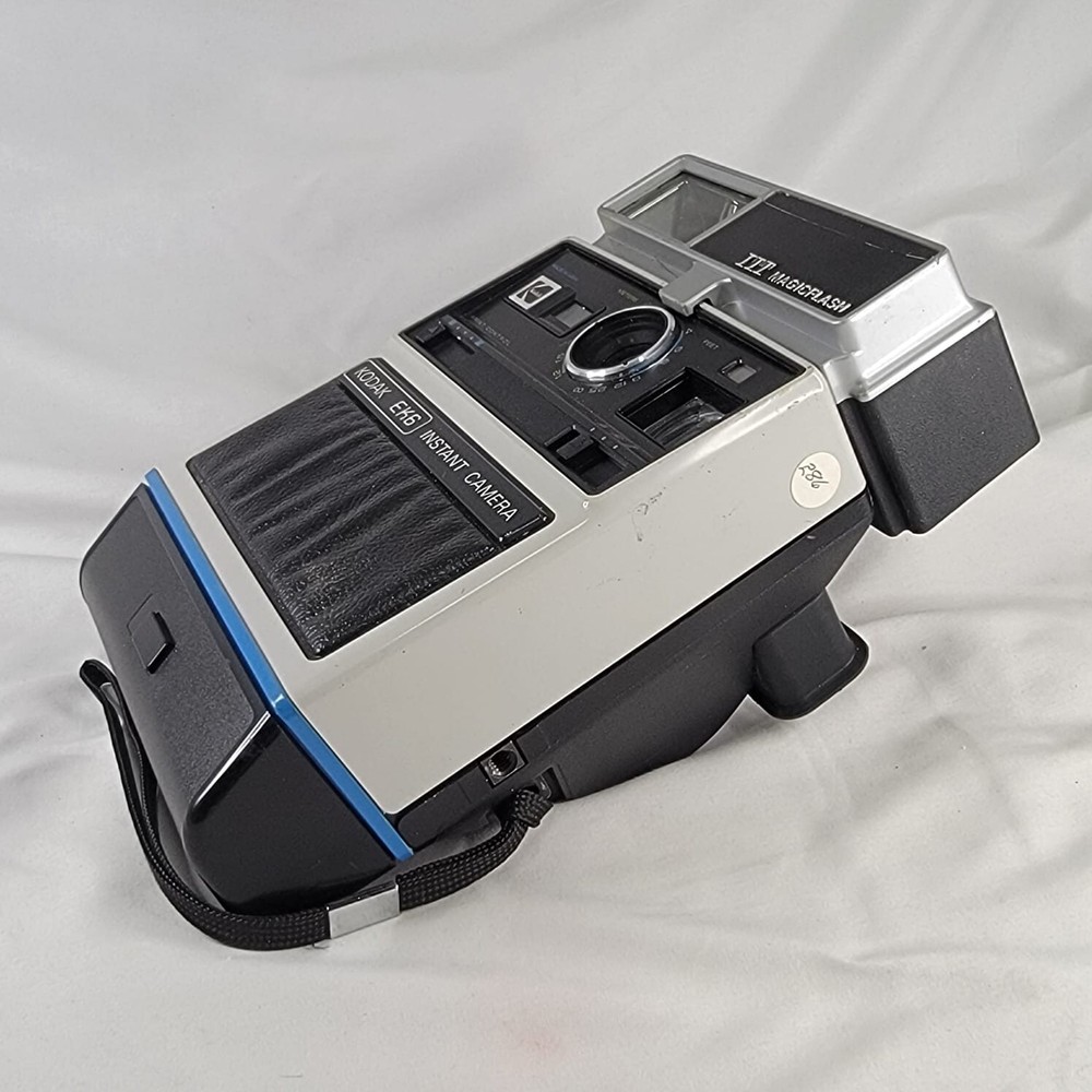 Kodak EK6 Instant Camera Top Knob Broken Scratch on Top NOT TESTED