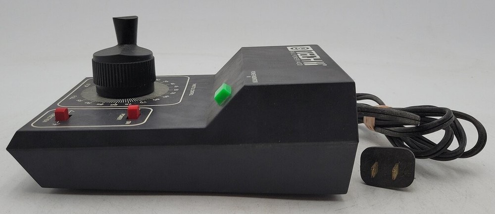 MRC Tech II Railpower 1400 Power Pack EX/Box