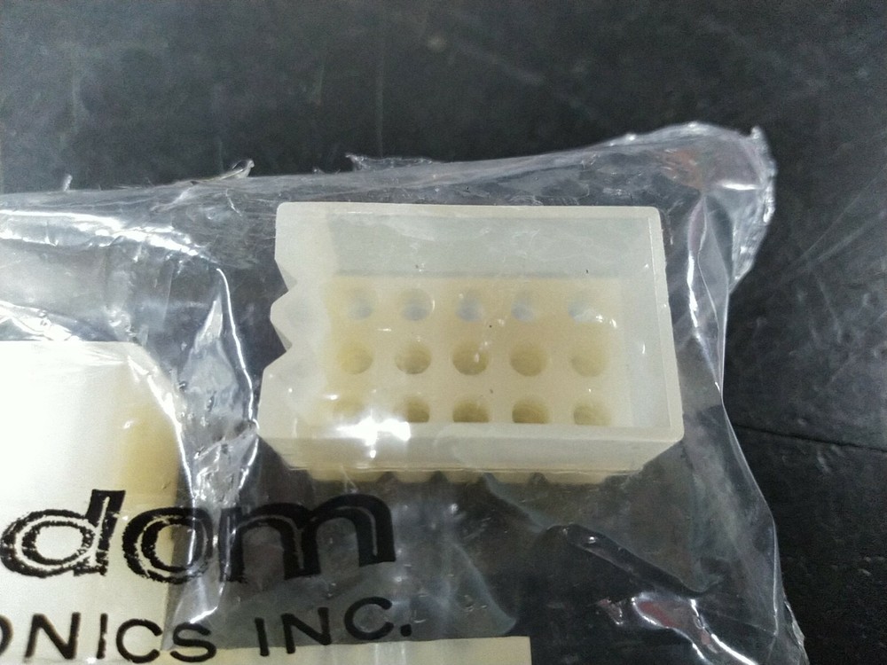 (5) Waldom Molex 03092153 5-Position Triple Row Connector