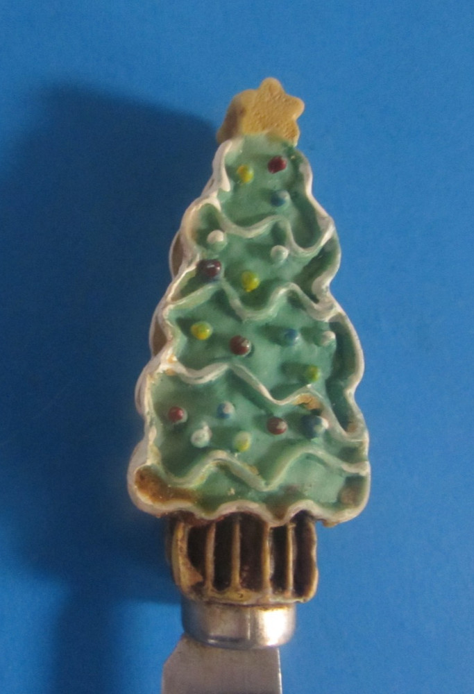 CHRISTMAS TREE - CHEESE SPREADER / BUTTER KNIFE - EXCELLENT