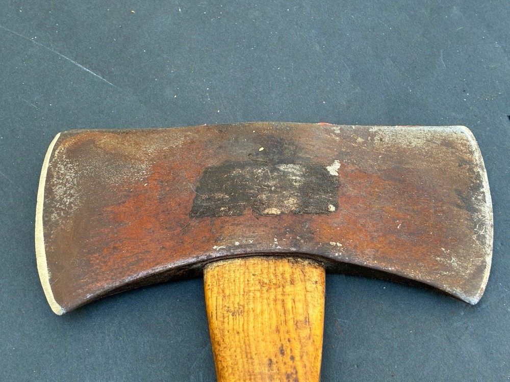 VINTAGE NORLUND SADDLE CRUISER AXE / HATCHET 1 lb 10 oz