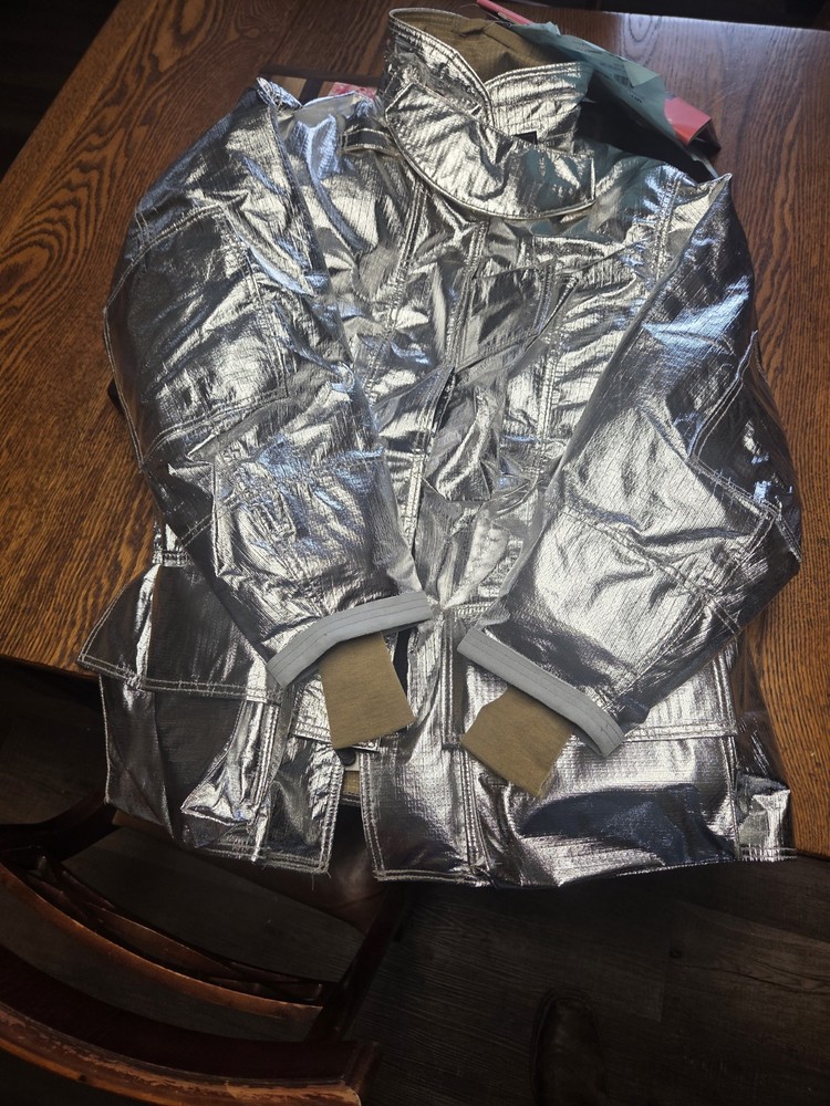 NOS Globe ALUMINIZED FIREFIGHTER TURNOUT JACKET Proximity Size 42