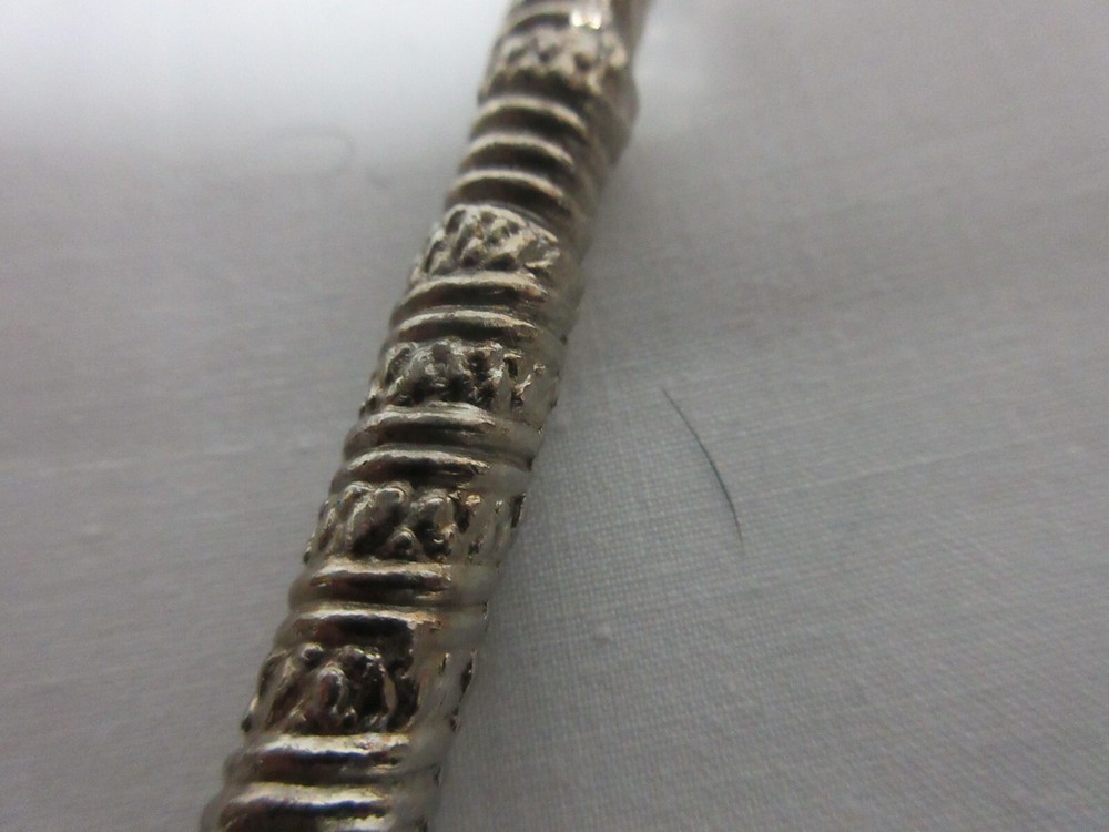 VTG HMQ (1) Nutcracker Metal (4) Unbranded FANCY HANDLE NUTCRACKER