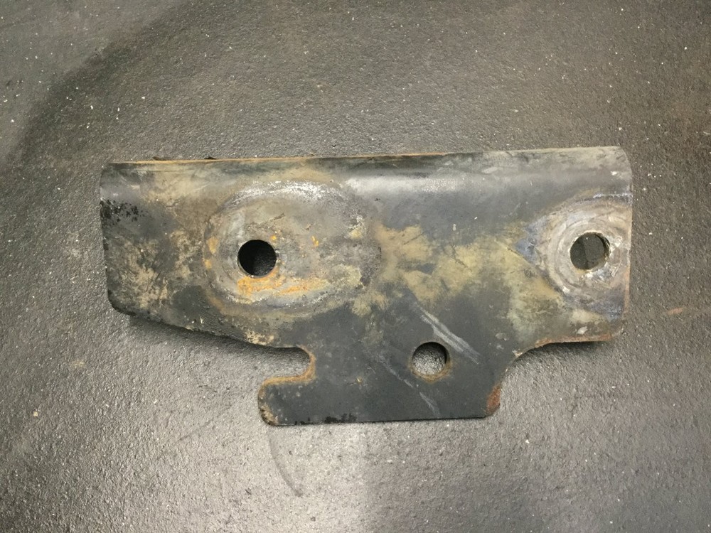 International DURASTAR (4300) Brackets, Misc BATTERY BOX BRACKET