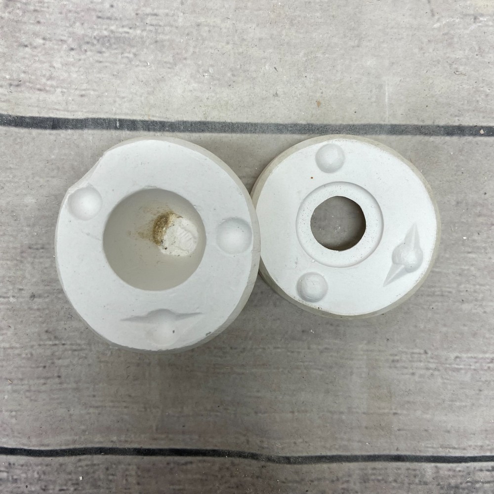 Unbranded Ceramic Casting Mold Figurine