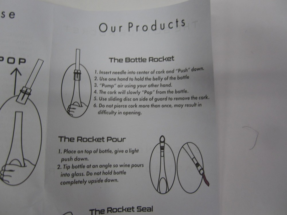 THE BOTTLE ROCKET GIFT SET, 4 PIECE GIFT SET WINE OPENER
