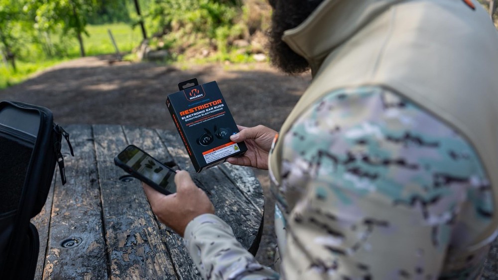 Walker's Restrictor Bluetooth Black