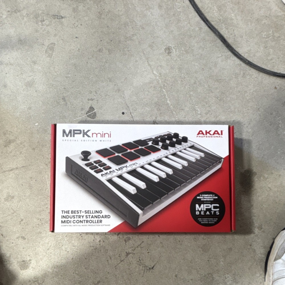 Akai MPK mini MIDI Keyboard Controller 25 Synth Keys USB Pads Arpeggiator