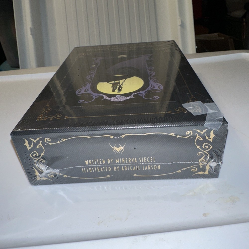 Disney’s The Nightmare Before Christmas Mega-Sized Tarot Deck & Book.