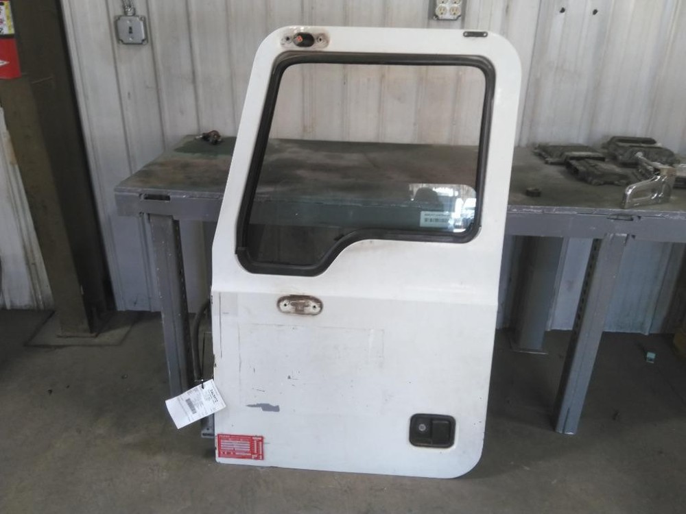 For 2006 MACK CXN 2003-2007 DOOR ASSEMBLY Left ,  MD