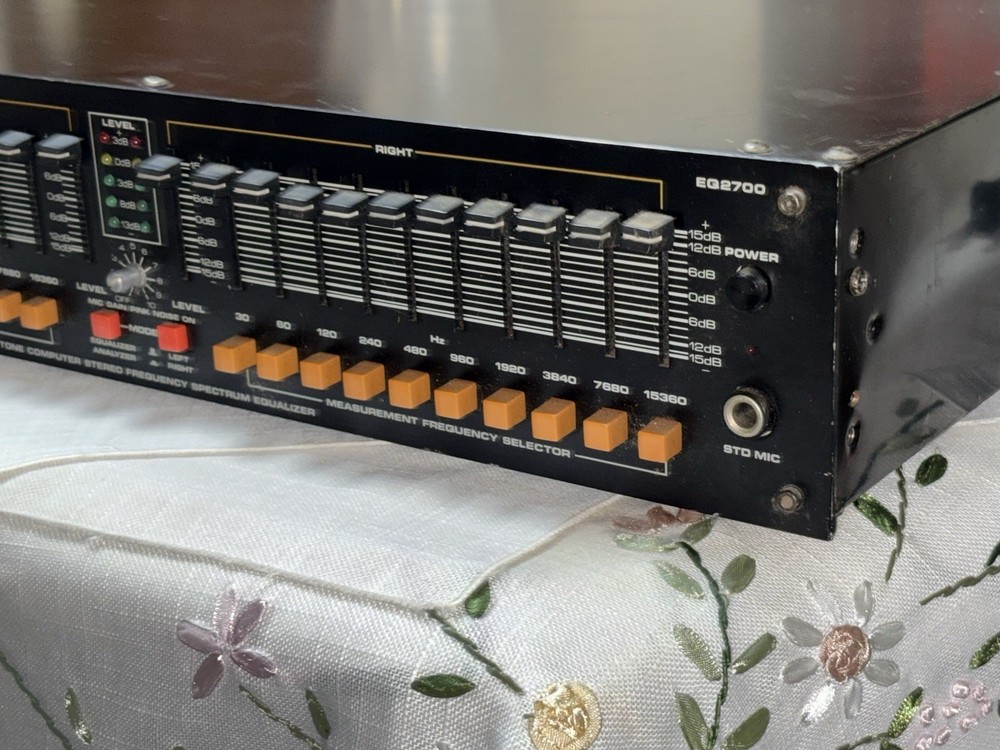 Numark EQ-2700 Stereo Frequency Spectrum Equalizer 10-Band