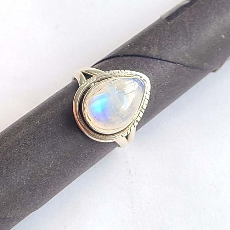 Natural Rainbow Moonstone 925 Sterling Silver Handmade Ring All Size Available