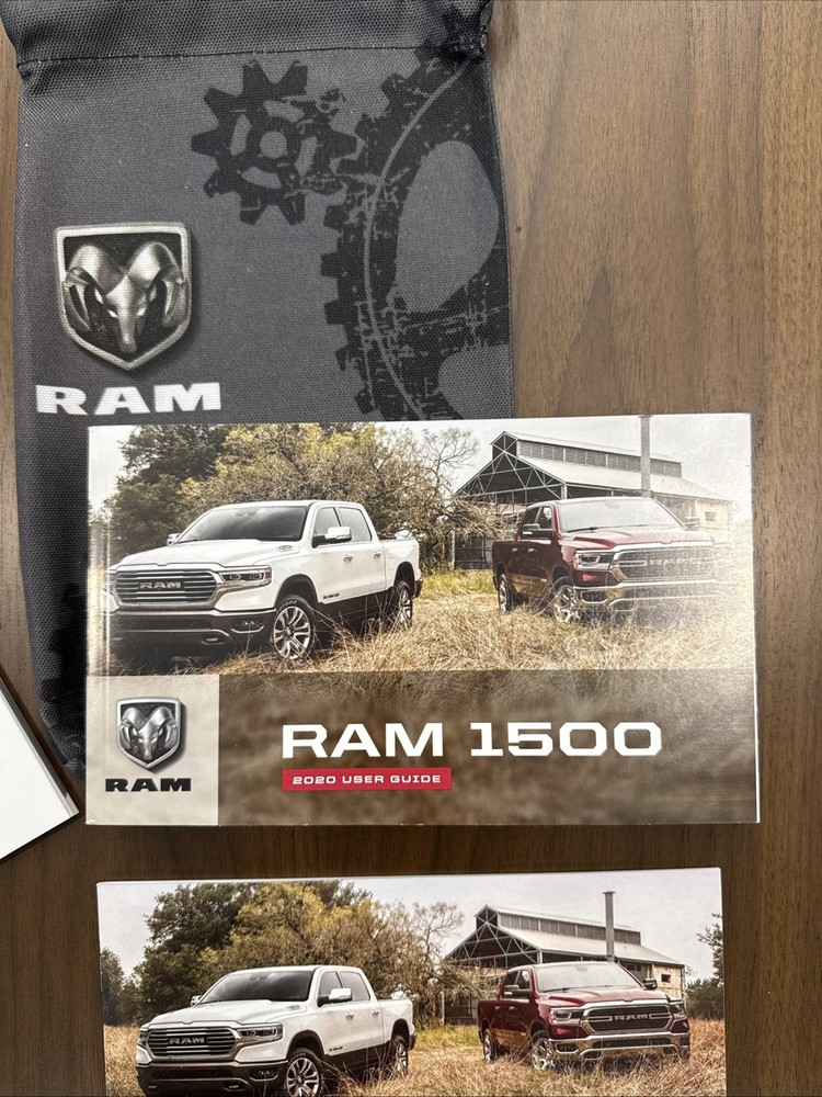 2020 Ram 1500 Users guide Glove box Manual