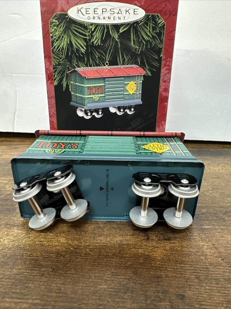 Hallmark Keepsake Ornament Yuletide Central 1997
