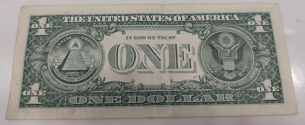 $1 Bill Misaligned One Digit Serial Number *7* STUCK DIGIT Minor ERROR Misprint