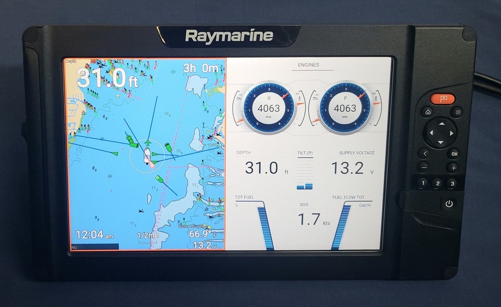 Raymarine Element 12 Chartplotter Fishfinder E70536 w/Lighthouse Premium Charts!