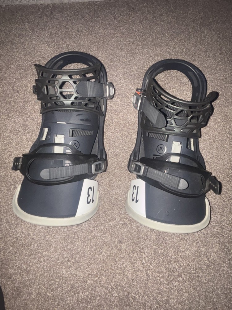 Burton ReFlex Mission Snowboard Bindings Black/ white Size Medium