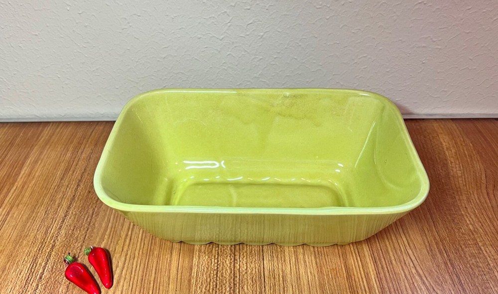 VTG Shawnee Pottery Planter Rectangular Light Green with Scalloped Base #763