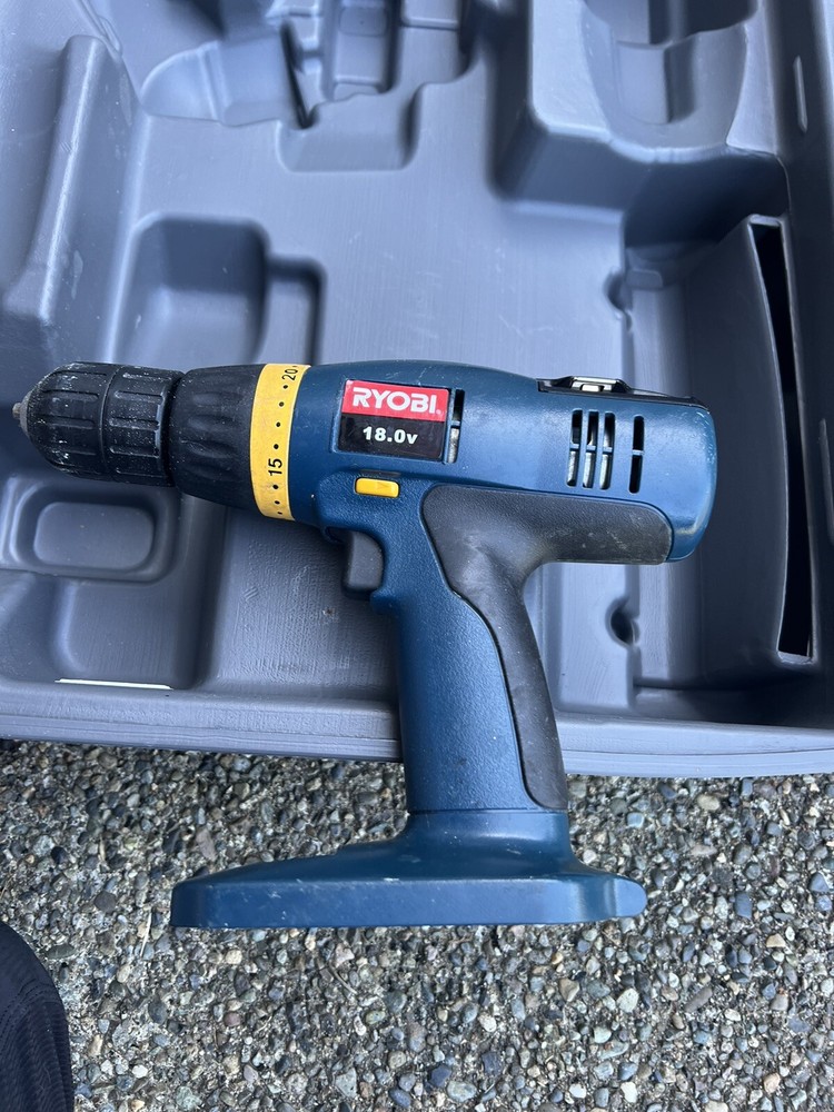 Ryobi 18v Power Tool Set & Case Circ/Recipro Saws Light Vac Drill
