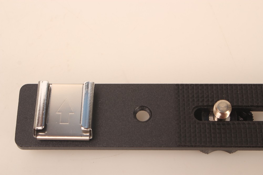 1/4" Flash Bracket Mount Holder For Studio Tripod Light Stand Camera Vintage