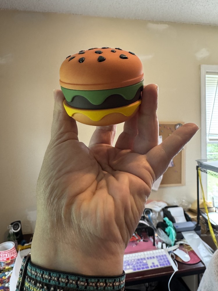 Cheeseburger Design Metal Herb Grinder – Kitchen & Herb Tool”