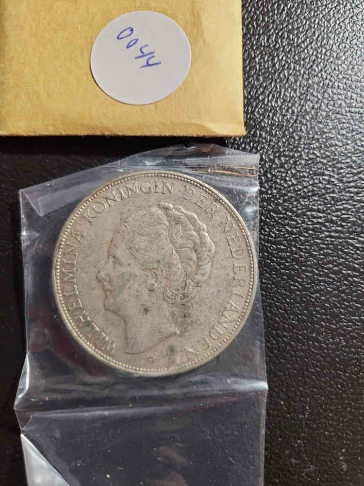 Netherlands 1937 2 1/2 Gulden / UNC #0044