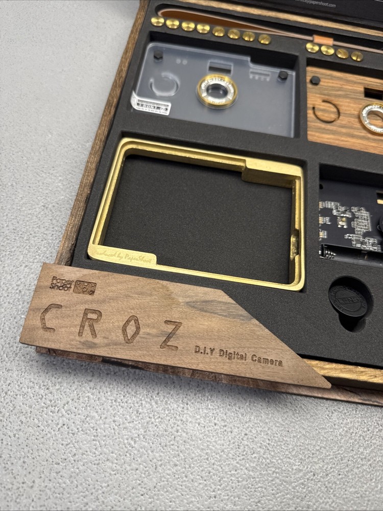 CROZ VINTAGE CAMERA SET