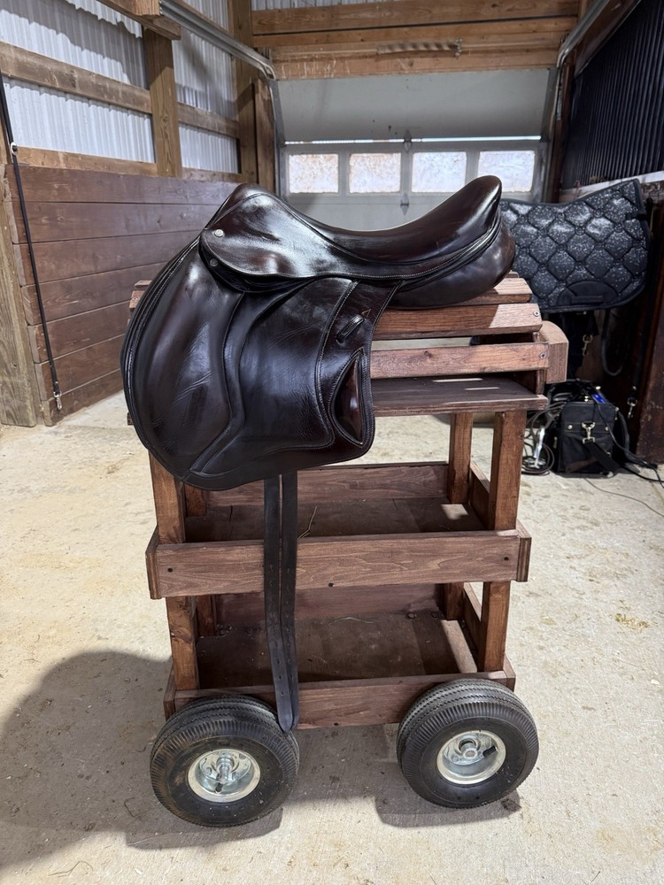 Stackhouse 17.5” Monoflap Jump Saddle