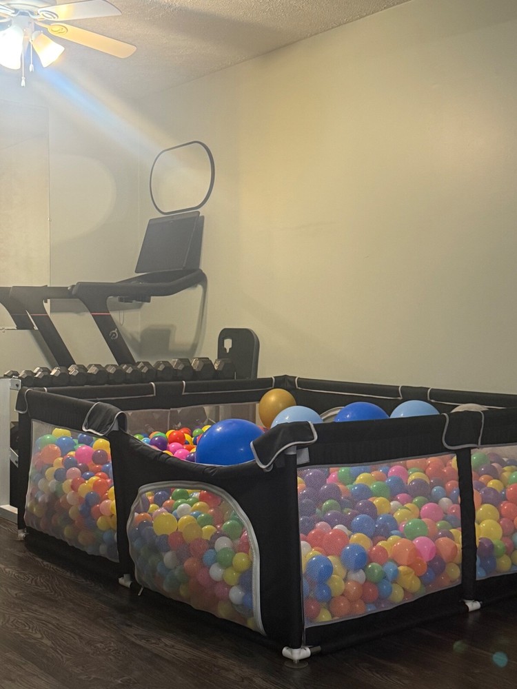 400 Ballpit Balls - multicolor balls.