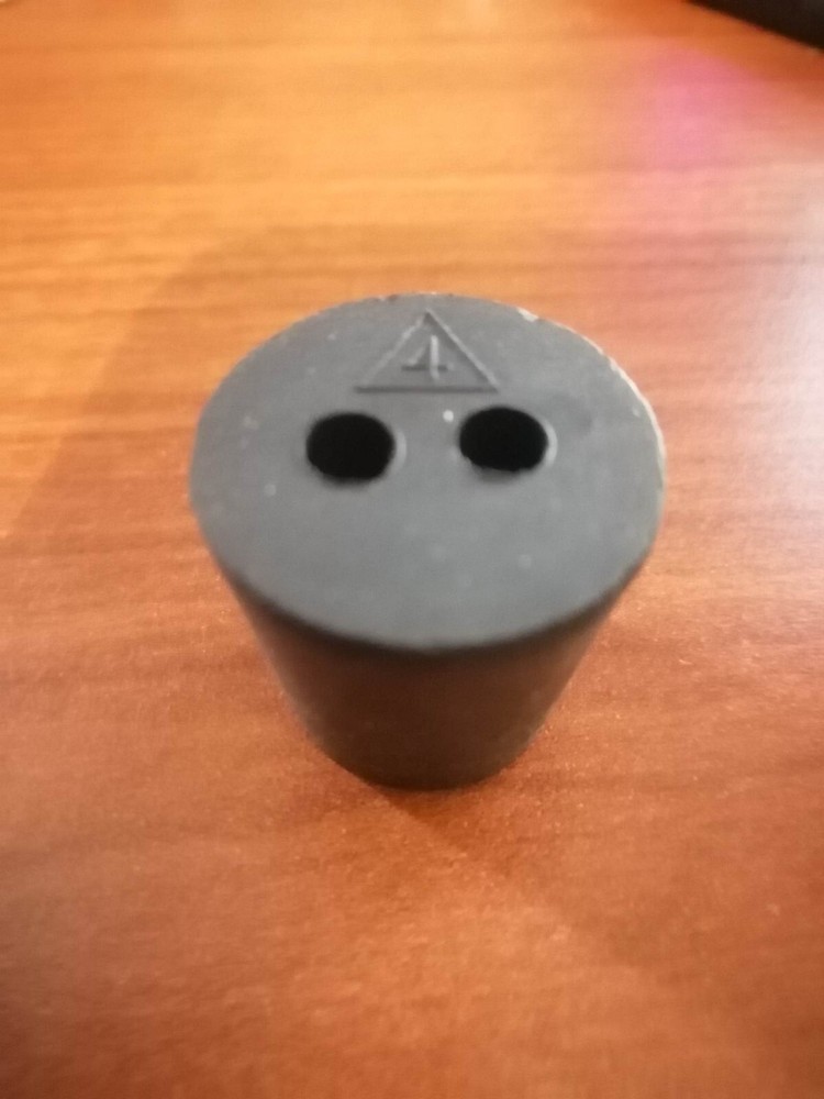 2 holes #4 rubber stopper
