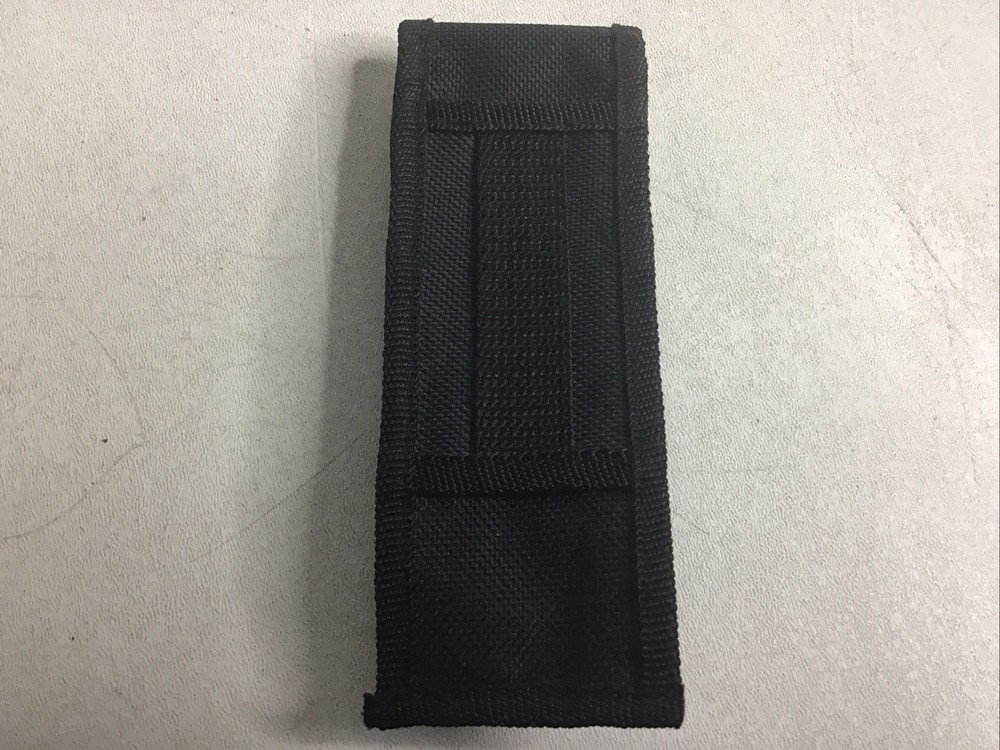 Nylon flashlight holder
