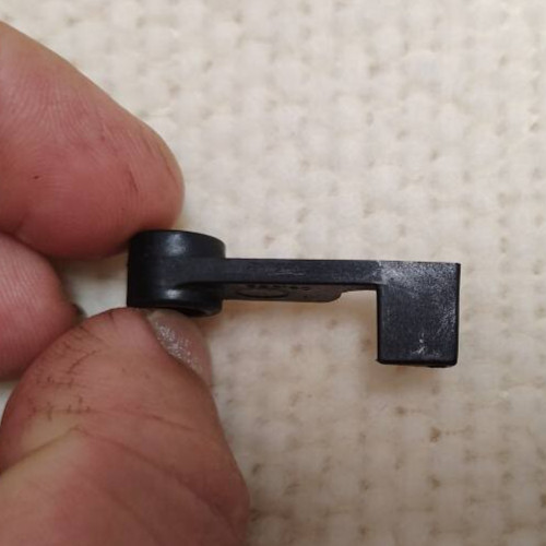 MERCURY THROTTLE CABLER RETAINER CLIP 883160