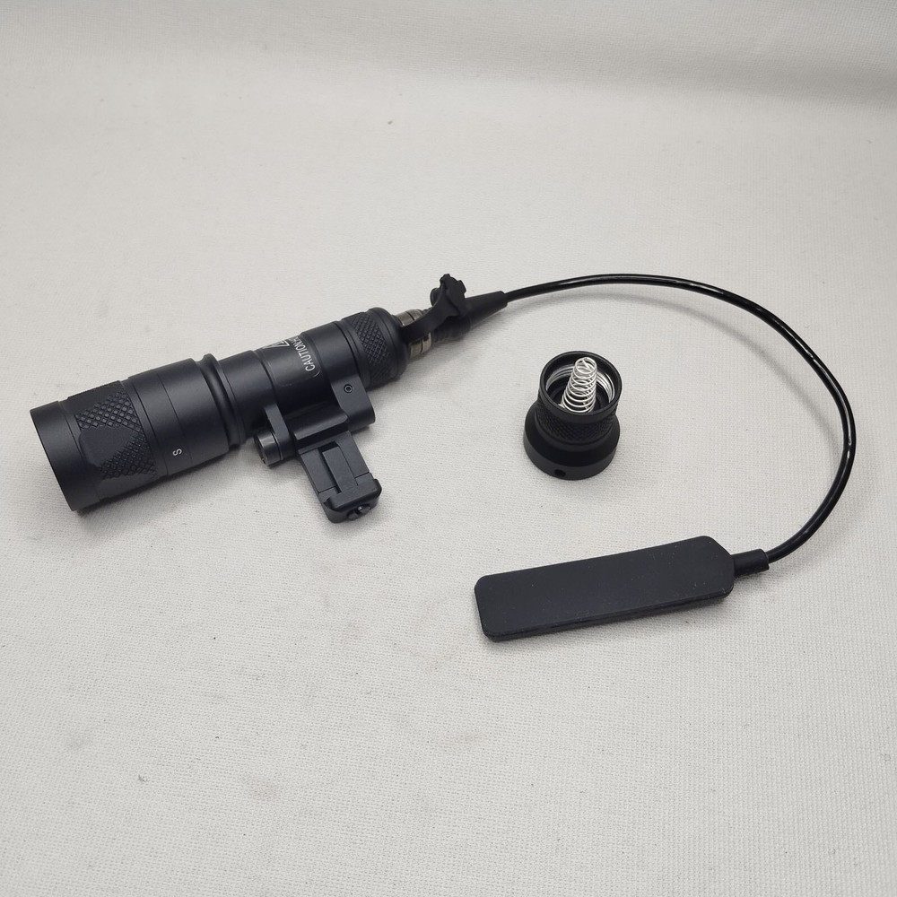 Tactical Weaponlight M340V  LED Flashlight Constant White Light