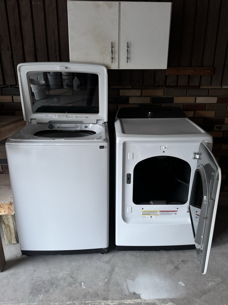SAMSUNG Washer And Dryer Set