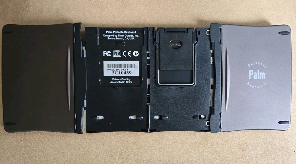 Palm Portable Computer Keyboard 3C10439 Folding with Soft Case