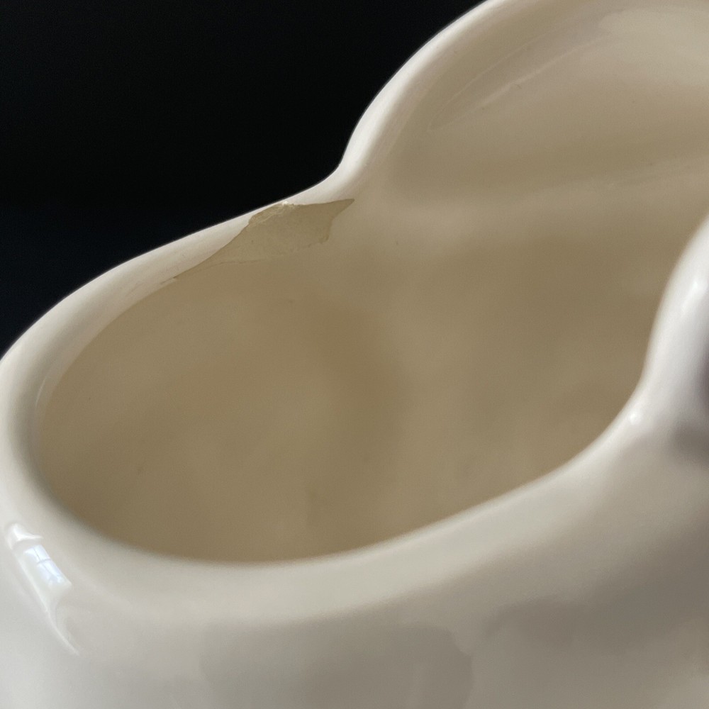 Relpo White Ceramic Rabbit Window Planter
