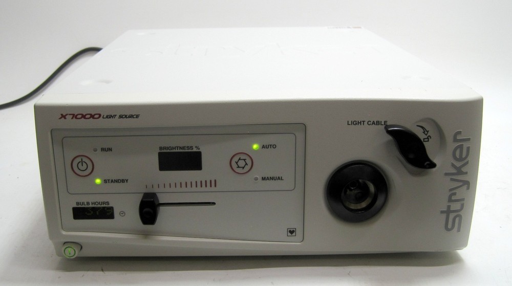Stryker X-7000 Endoscopy Light Source X7000 379 Hours