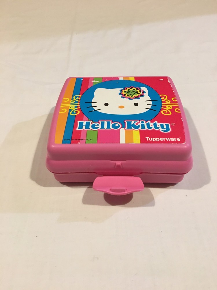 Tupperware Hello Kitty Sandwich Keeper – Pink – Retro Feel