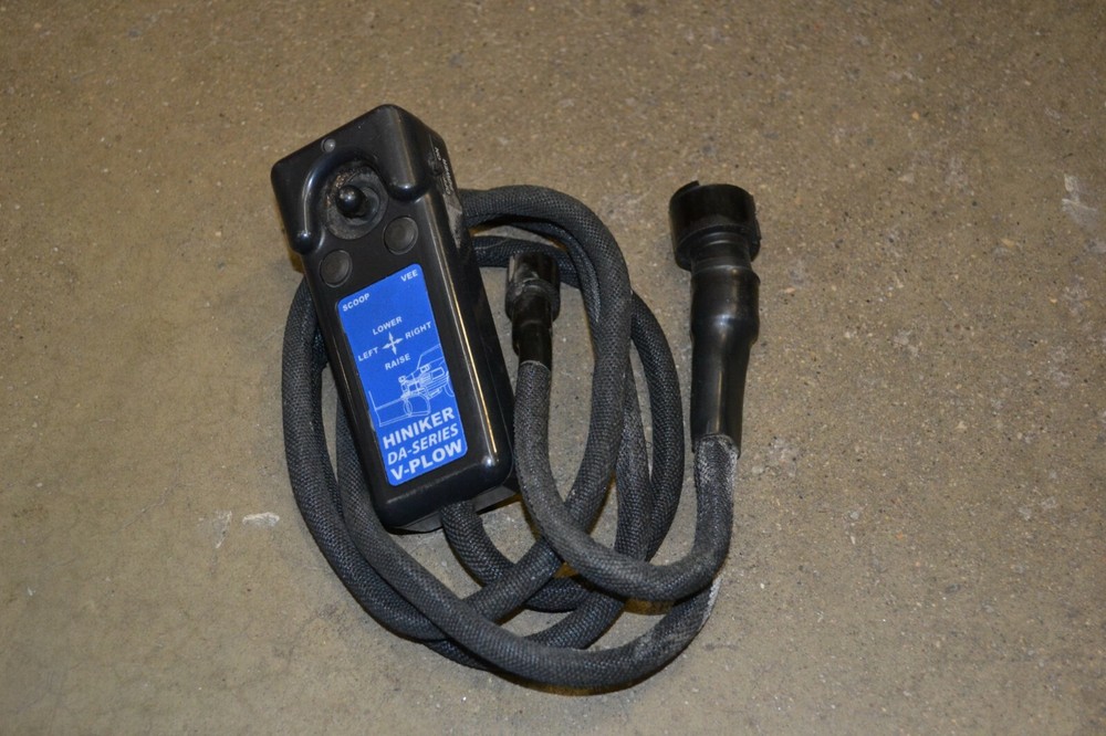 HINIKER PLOW V CONTROLLER - DOUBLE ACTION 36014026